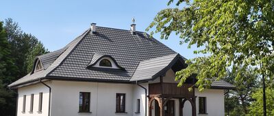 Stare Załucze, początek ścieżki "Spławy" [Biblioteka pod żywym bocianem]