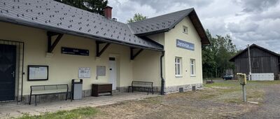 Radvanice, rozc. ↔ Janovice u Trutnova, železniční stanice