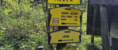 Zadná Látaná ↔ Zverovka, rázcestie
