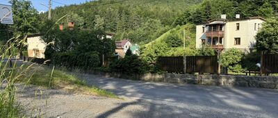 Jagniątków, Pod Dębem