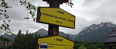 Czerwony Klasztor, kładka