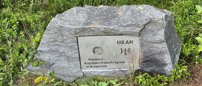 Dziczy Jar ↔ Orle, rozejście szlaków [Uran. Model Układu Słonecznego na szlaku między Orle a Chatką Górzystów.]