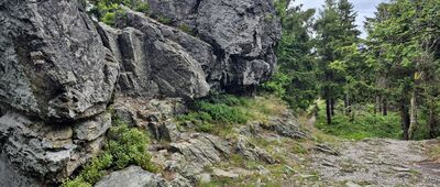 Rozdroże pod Zwaliskiem ↔ Wysoki Kamień [Zawalidroga]
