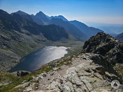 Koprowy Wierch 2367 m n.p.m. Widok w kierunku Hińczowej Doliny.