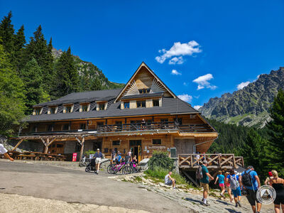 Schronisko nad Popradzkim Stawem - 1494 m n.p.m.