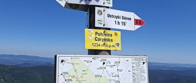 Połonina Caryńska, skrzyżowanie szlaków