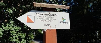 Brenna, Lachy