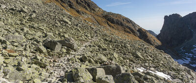 Rázcestie pod Sedielkom [Szlak zielony / żółty w stronę Chaty Teryho]