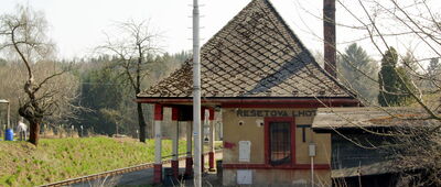 Řešetova Lhota, železniční stanice [Przystanek ČD Řešetova Lhota - 10 kwietnia 2015 r.]
