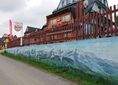 Bukowina Tatrzańska, Klin, odejście zielonej ścieżki spacerowej ↔ Pod Niskim Wierchem [Mural z panoramą Tatr przy karczmie Wanta]