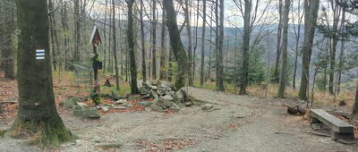 Skrzyżowanie przy Szlaku Białych Serc