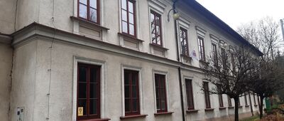 Krzeszowice, rondo Jana Pawła II ↔ Krzeszowice, Skwer Olgi Drahonowskiej-Małkowskiej [Dawny Hotel Łazienkowy w Krzeszowicach 2]