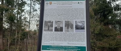 Słopnice Górne, rozejście ścieżki historycznej ↔ Leśniczówka Franciszka Gęsiaka