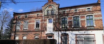 Tychy, ul. Dworcowa ↔ Mąkołowiec, pętla [Budynek na Damrota]