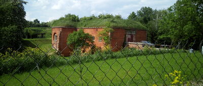 Rozejście szlaków ↔ Twierdza Modlin, cmentarz wojenny