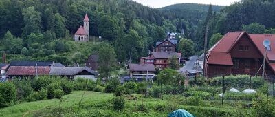 Międzygórze [Widok z żółtego szlaku]